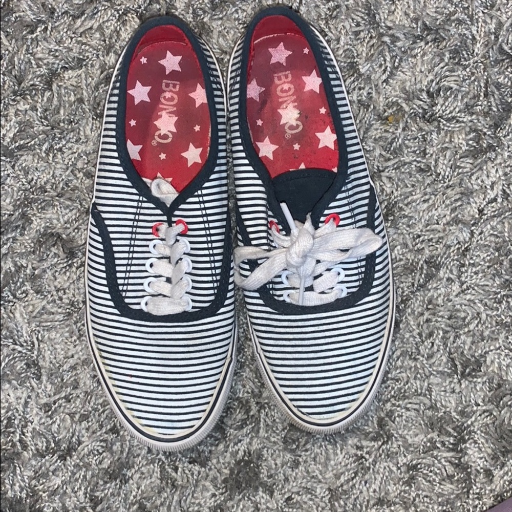 VERY WELL WORN mock converse